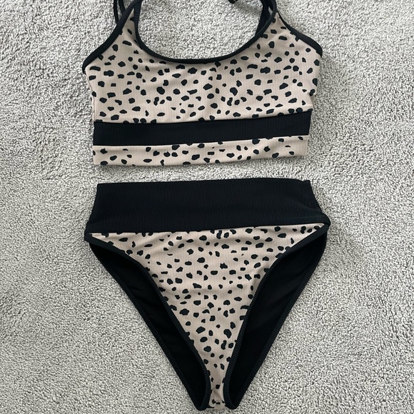 SOLD OUT Beach riot Eva bikini size L - Picture 5 of 10